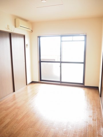 居室・リビング　ゆったり過ごせるリビングです