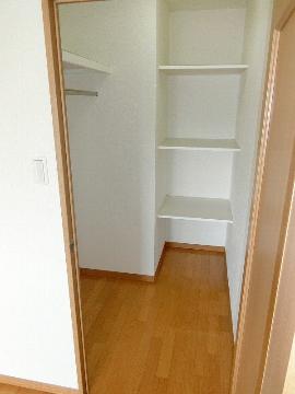 　収納　ウォークインクローゼット
