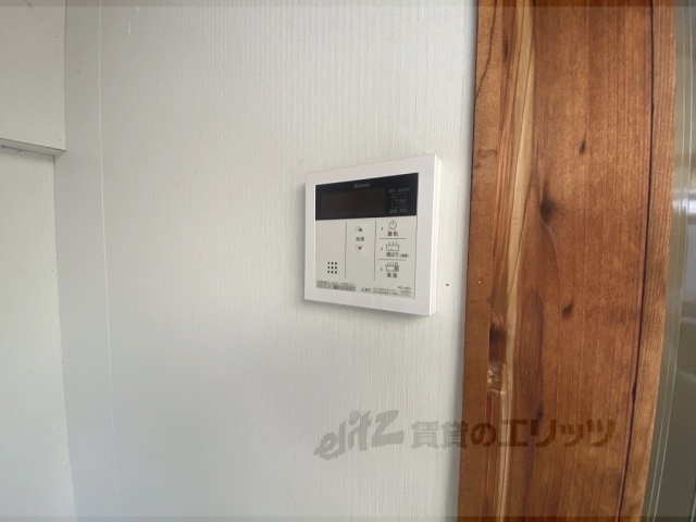 その他設備　給湯器リモコン
