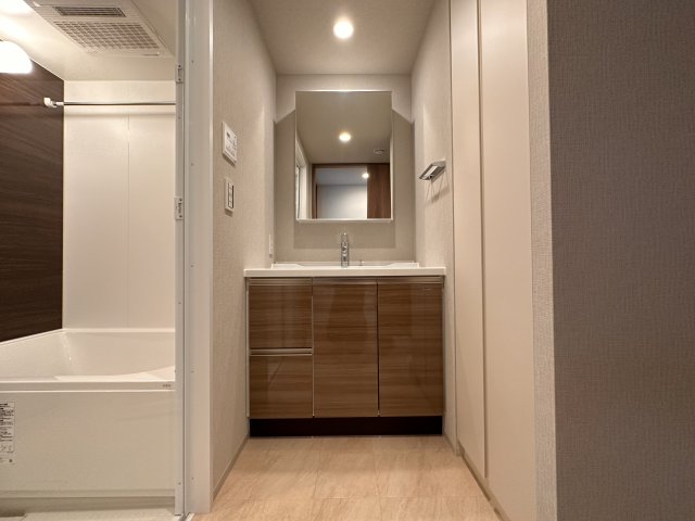 洗面設備　同一タイプです。