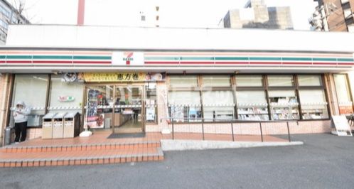コンビニ　セブンイレブン比恵店（コンビニ）まで352m