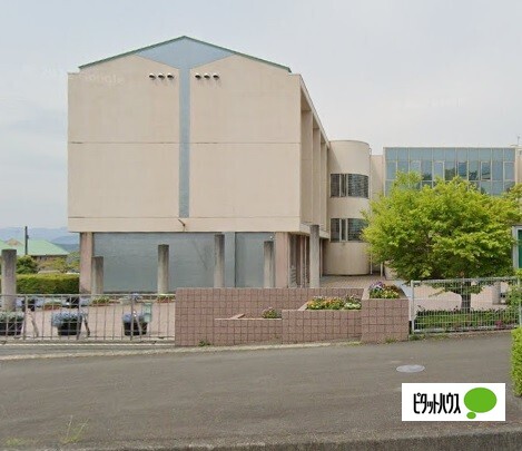 中学校　富士宮市立大富士中学校（中学校）まで2210m