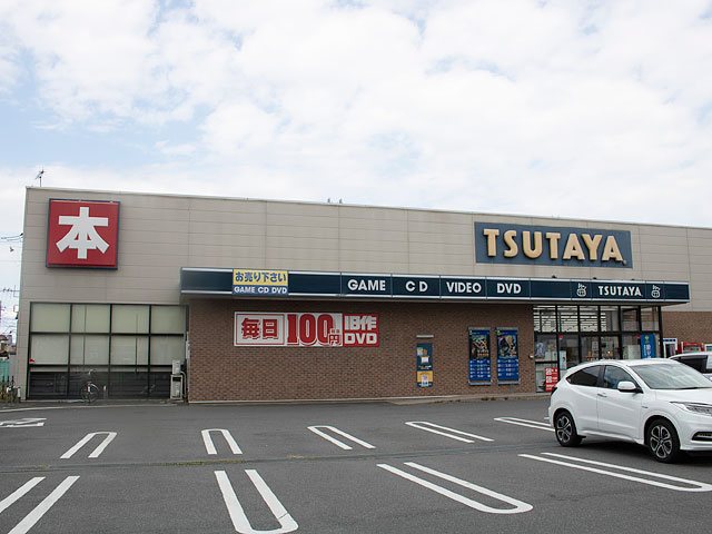 ショッピングセンター　TSUTAYA 江木店（ショッピングセンター）まで698m