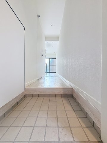 玄関　収納もある玄関です