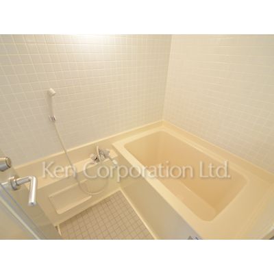 バス・シャワールーム　同タイプ2階のお部屋を撮影。仕様が異なることがあります。