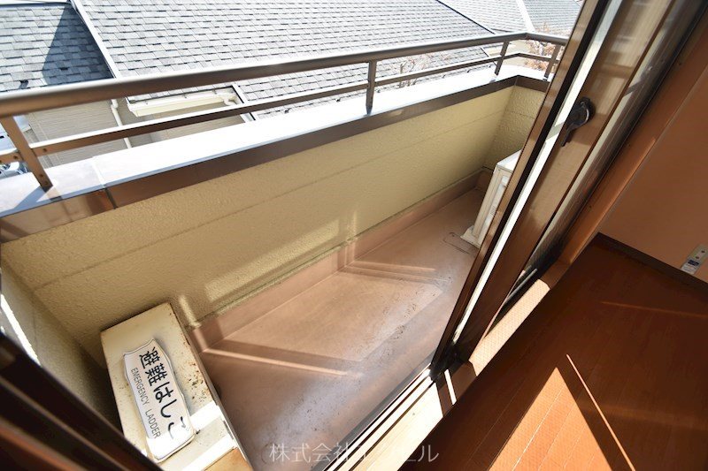 バルコニー　駅まで徒歩圏内の１DＫマンションです。