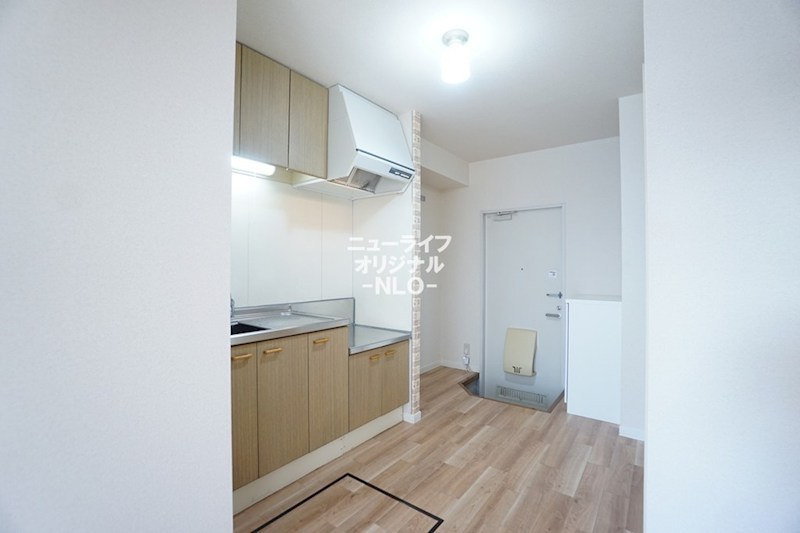 キッチン　コンロは設置幅・ガスの種別を確認の上、ご用意下さい♪