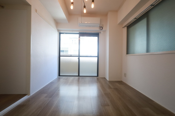 居室・リビング　※別部屋の写真です