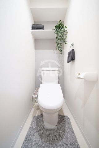 トイレ　NU伊丹駅前　温水洗浄便座