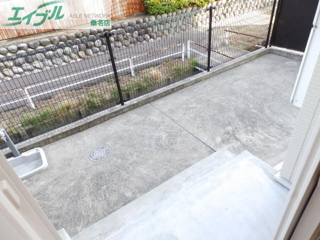 庭　同物件別室反転タイプ画像