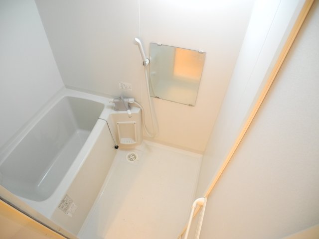 バス・シャワールーム　※室内画像は別部屋のもの