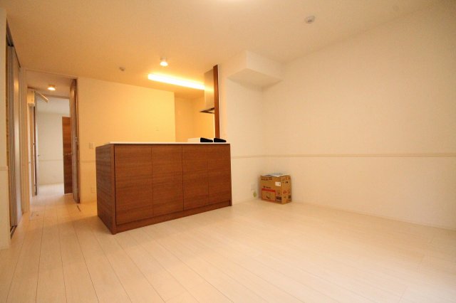 居室・リビング　写真は類似です。