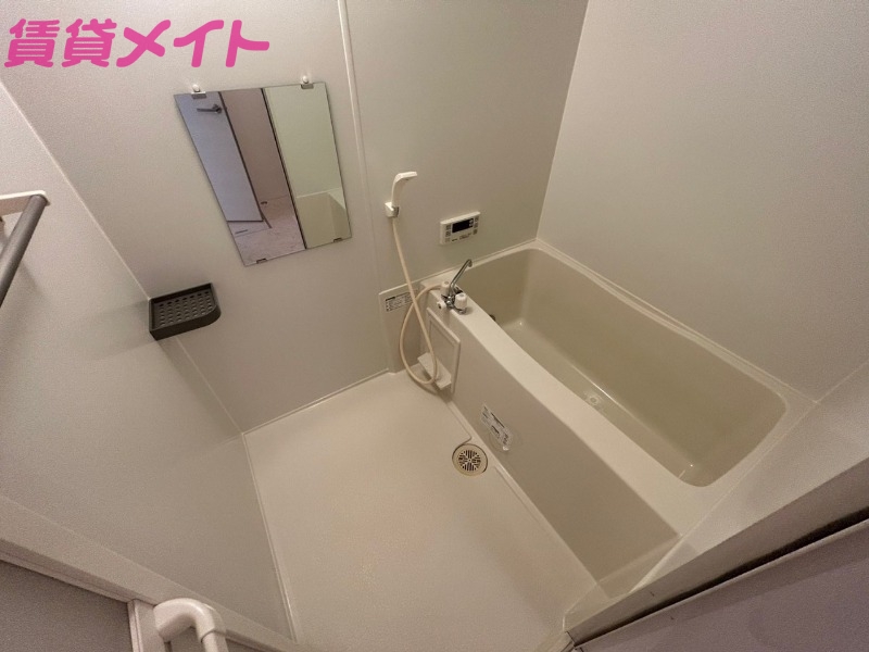 バス・シャワールーム　別部屋同タイプ