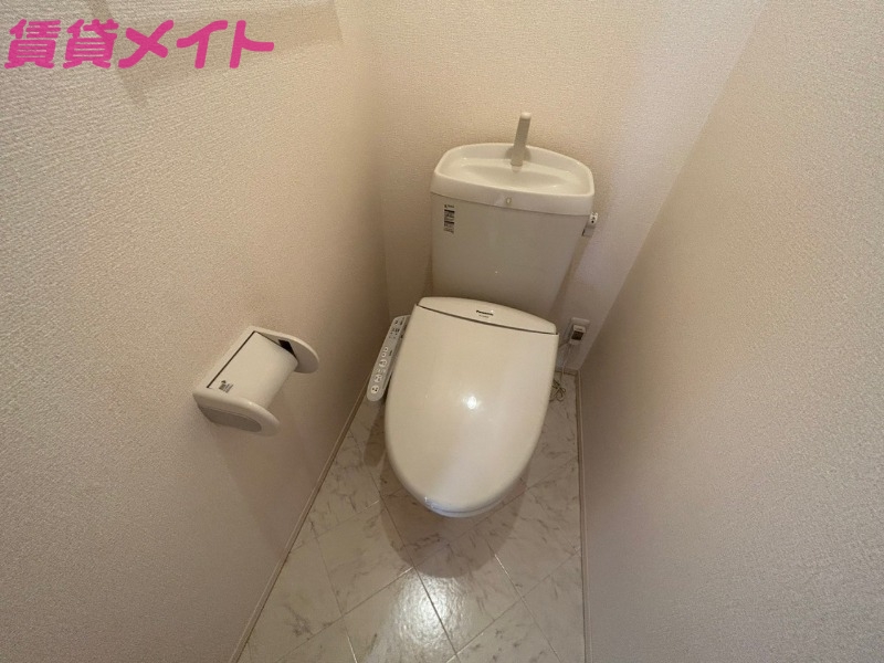 トイレ　別部屋同タイプ