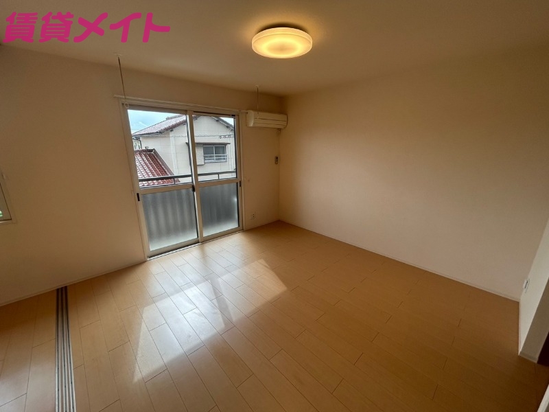 居室・リビング　別部屋同タイプ