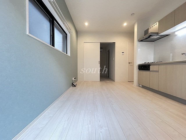 居室・リビング　洗練された清潔感漂う清楚な仕上がり