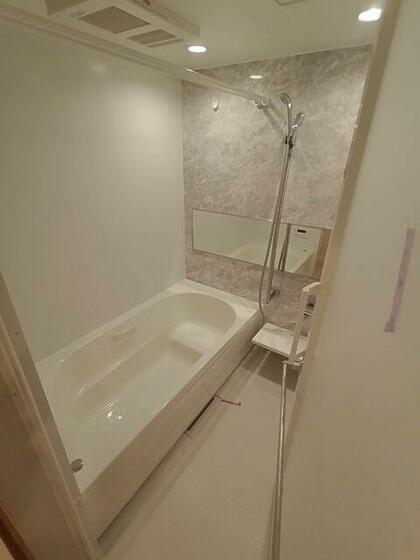 バス・シャワールーム　※建築中参考写真（２０２６年１月撮影）です※