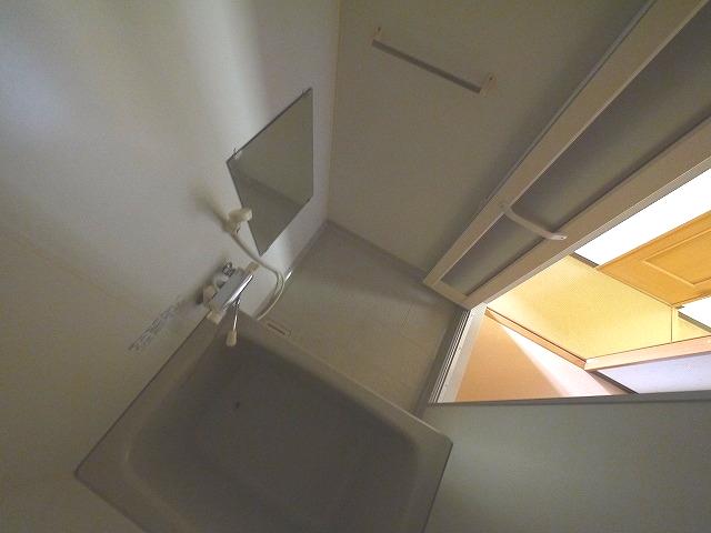 バス・シャワールーム　お風呂で日々の疲れを落としましょう