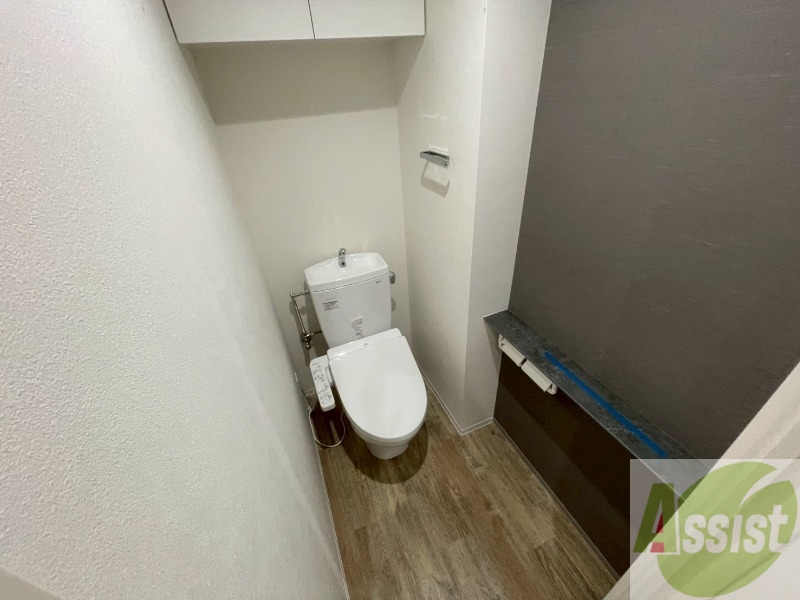 トイレ　シャワートイレになっているので快適です！