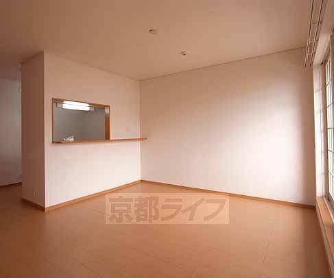 居室・リビング　南側のＬＤＫです。