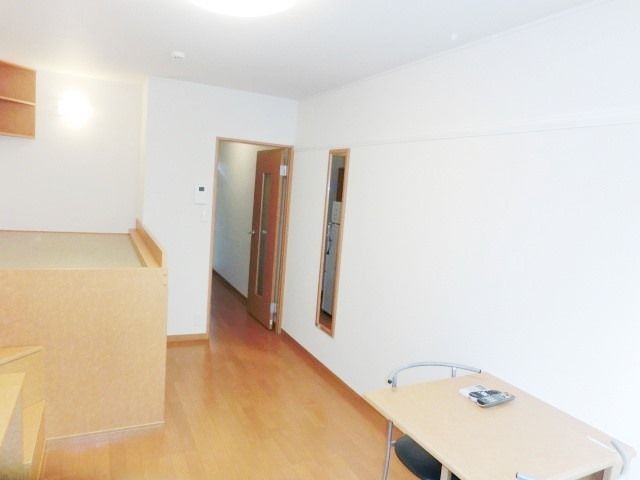 その他部屋・スペース　ベランダ側より