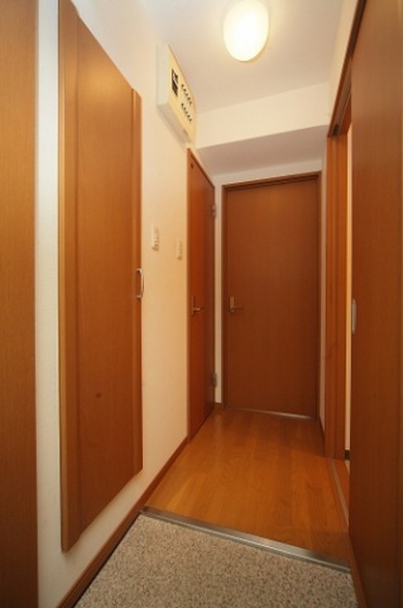 玄関　他号室のお写真です