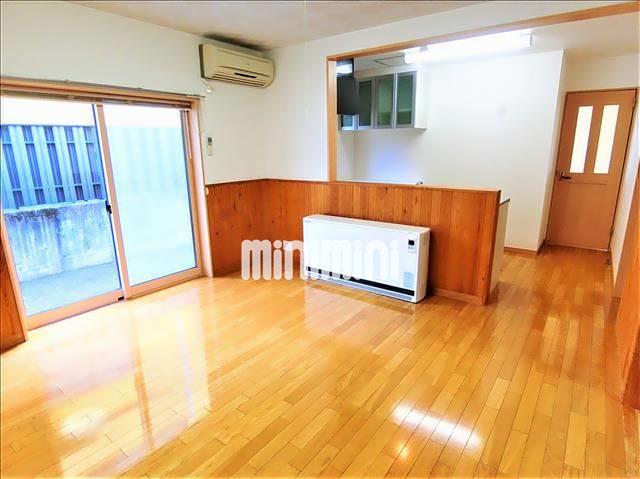 居室・リビング　リビング１２帖あります。