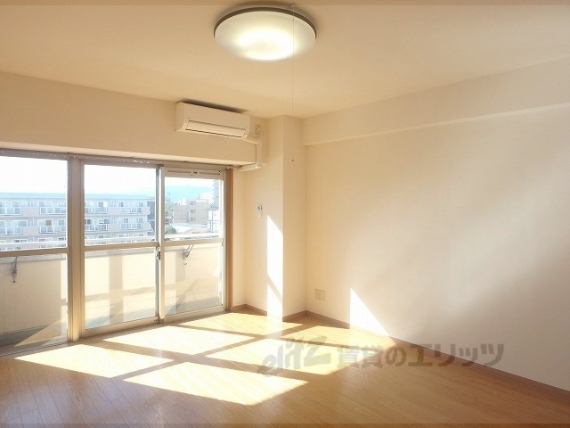 居室・リビング　洋室