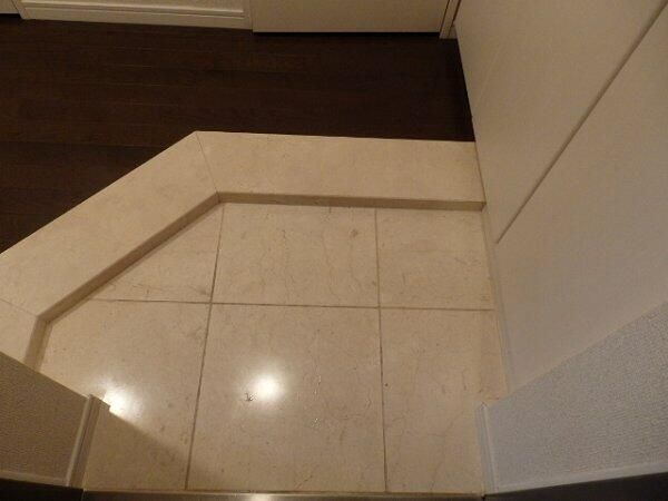 玄関　明るい玄関です