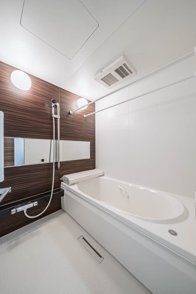 バス・シャワールーム　バスルーム