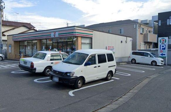 コンビニ　セブンイレブン 博多那珂1丁目店（コンビニ）まで299m