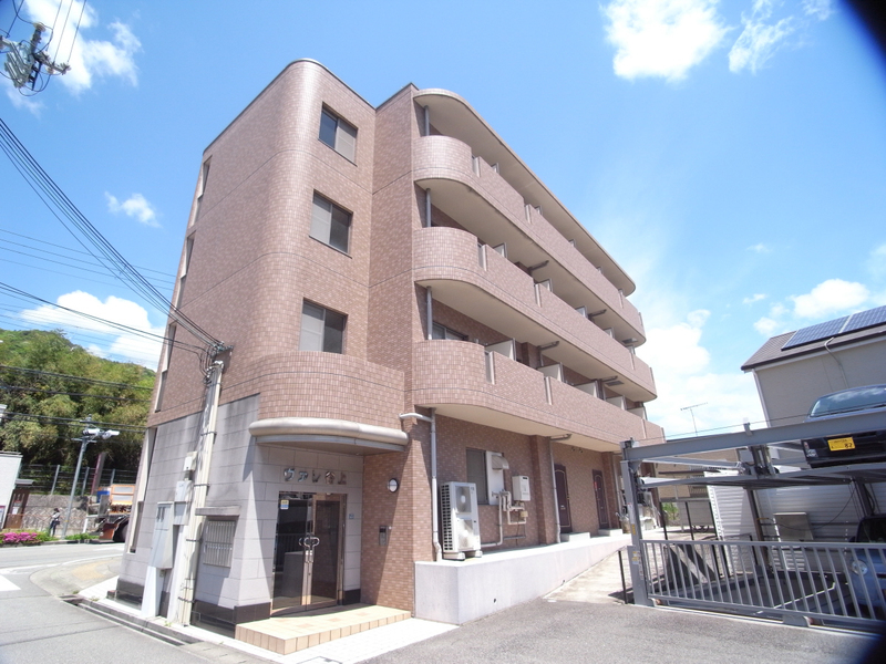 建物外観　ヴァレ谷上