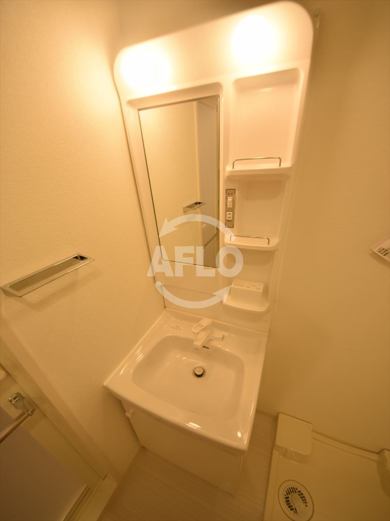 洗面設備　クレビオス南堀江　独立洗面化粧台