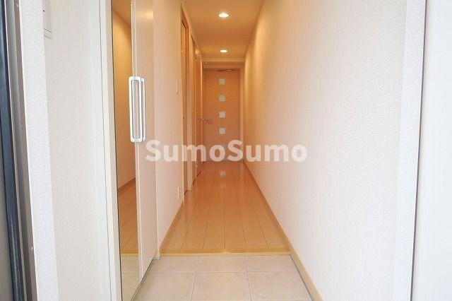 玄関　収納もある玄関です