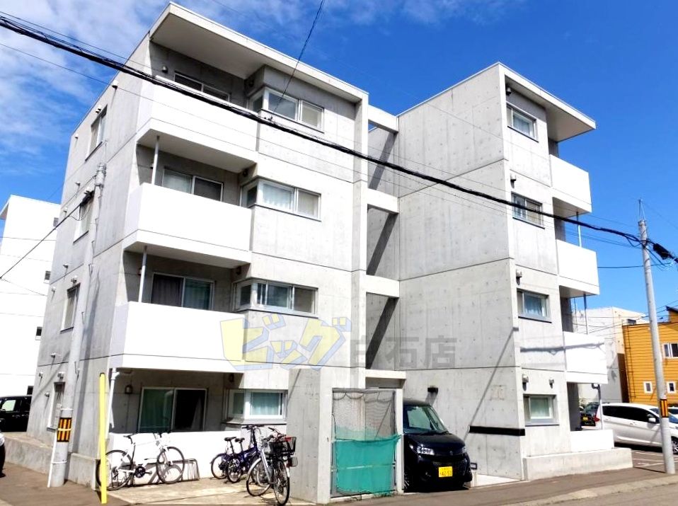 建物外観　インターネット無料採用の２ＬＤＫマンションです♪