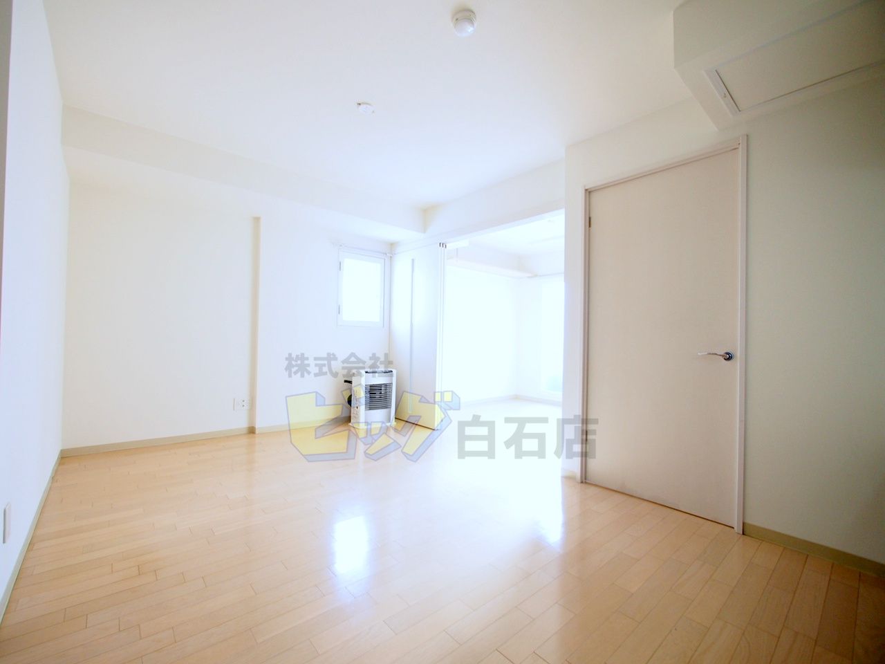 居室・リビング　広々リビングです♪