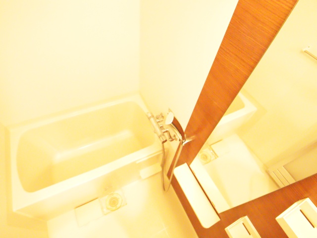 バス・シャワールーム　※別室の参考写真の為、現況優先です。