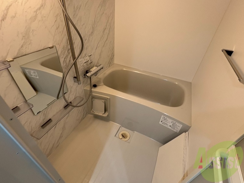 バス・シャワールーム　お風呂になります。一日の疲れを癒してくださいね。