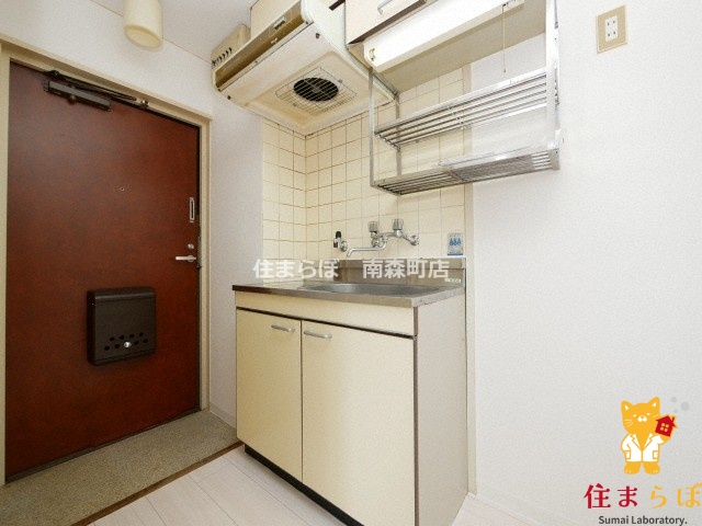 キッチン　「ただの部屋探しじゃない。“あなたの暮らし”探しです。」