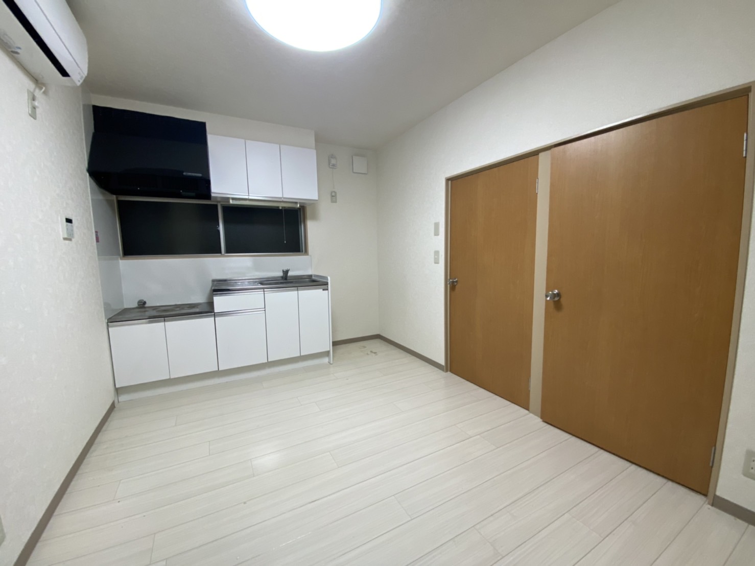 居室・リビング　※退去前の為写真は前回募集時のものです