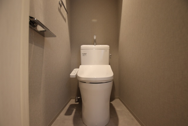 トイレ　※別室の参考写真の為、現況優先です。