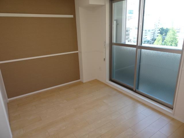 居室・リビング　6帖の洋室です