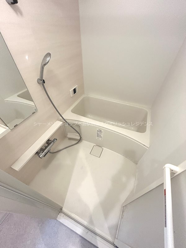 バス・シャワールーム　☆追い炊き機能付き☆