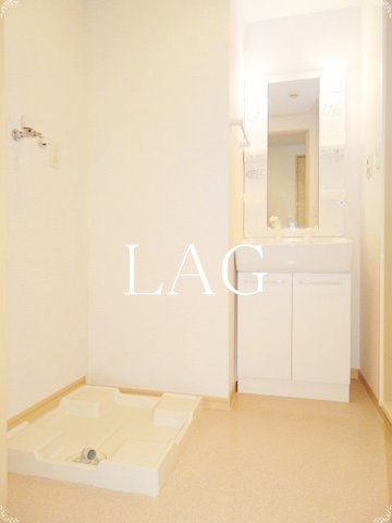 洗面設備　独立洗面台です。