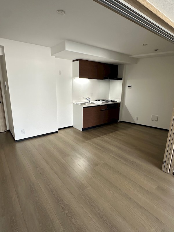 居室・リビング　室内写真は同タイプ別号室です