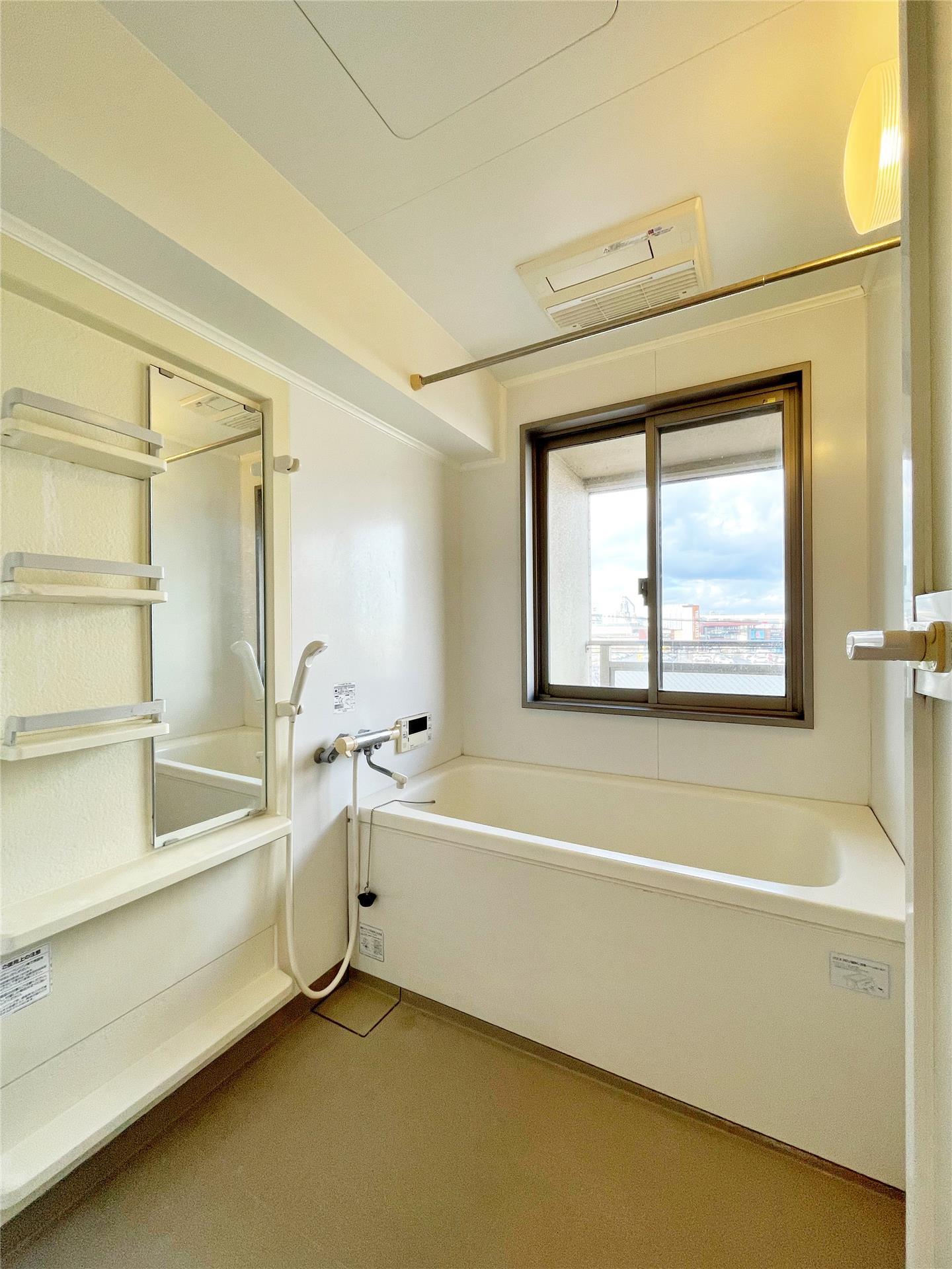 バス・シャワールーム