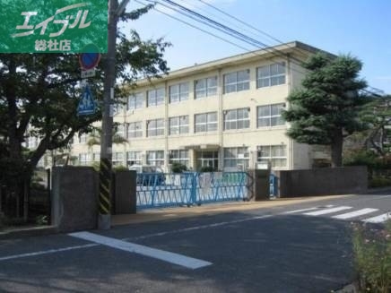 小学校　倉敷市立中洲小学校（小学校）まで909m