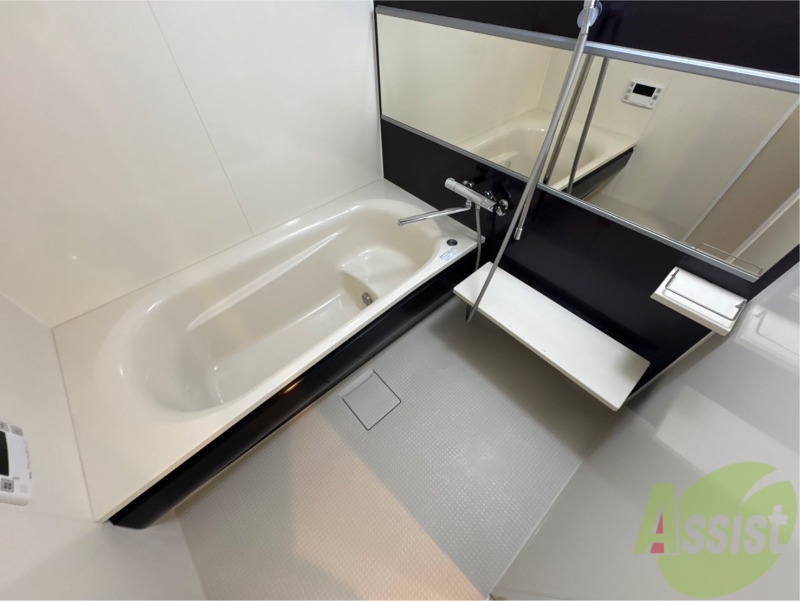 バス・シャワールーム　お風呂になります。一日の疲れを癒してくださいね。