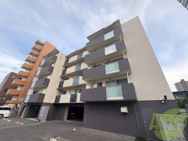 建物外観　札幌市中央区南２０条「ピオネロ伏見」
