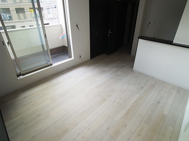 居室・リビング　同施工会社の類似物件の写真となります。